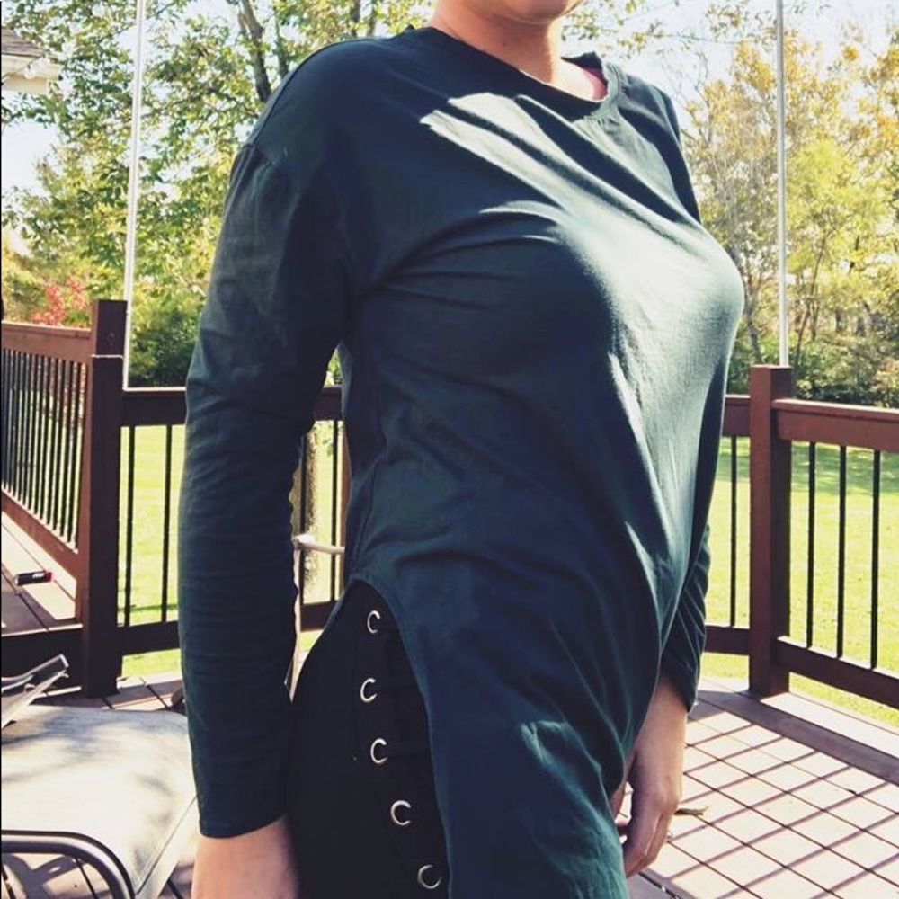 Long sleeve green top